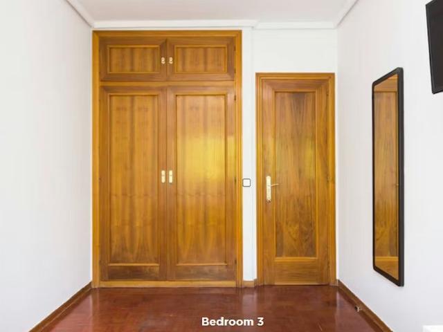 Calle de Beatriz de Bobadilla, Madrid, Community of Madrid 28040