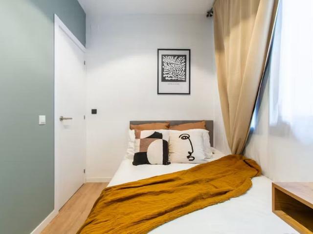 Calle de Bolivia, Madrid, Community of Madrid 28016