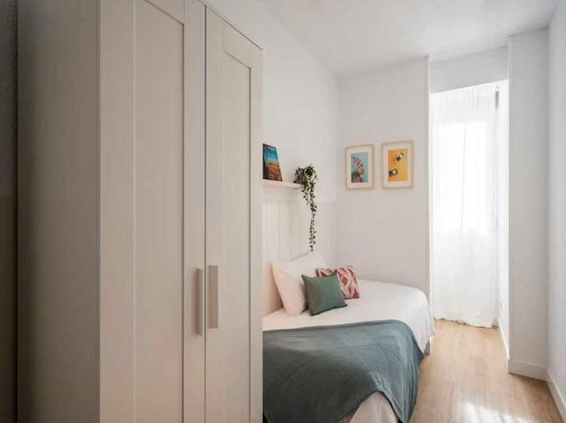 Calle de Bravo Murillo, Madrid, Community of Madrid 28020
