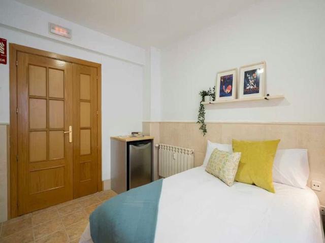 Calle de Bravo Murillo, Madrid, Community of Madrid 28020