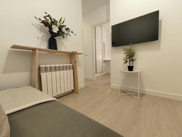 Calle de Caravaca, Madrid, Community of Madrid 28012