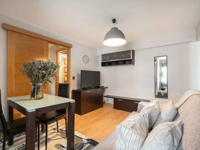Calle de Caroli, Madrid, Community of Madrid 28023