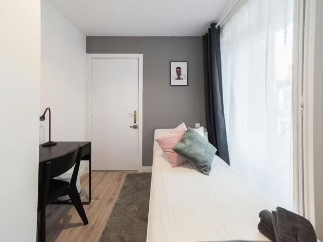 Calle de Carranza, Madrid, Community of Madrid 28004
