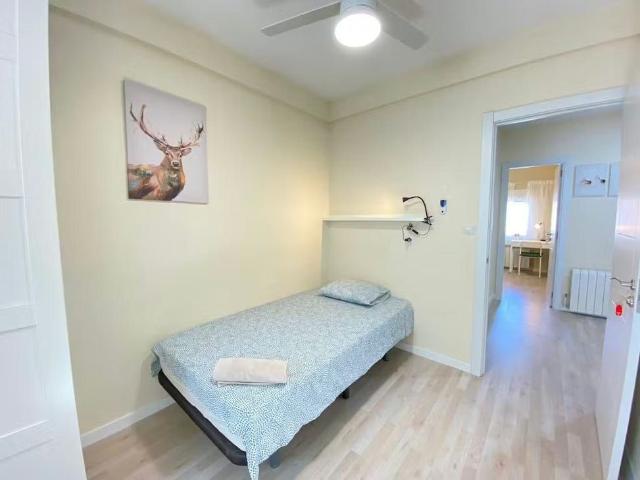 Calle de Caunedo, Madrid, Community of Madrid 28037