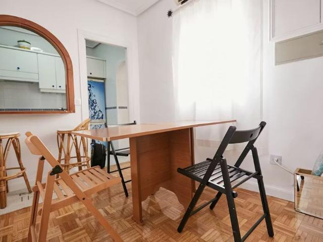 Calle de Diego Bahamonde, Madrid, Community of Madrid 28028