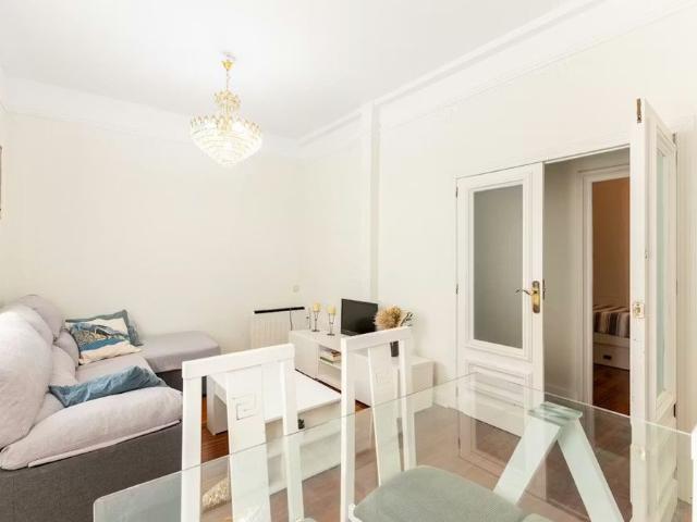 Calle de Embajadores, Madrid, Community of Madrid 28045
