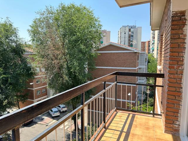 Calle de Escalona, 34 A ONLY STUDENTS