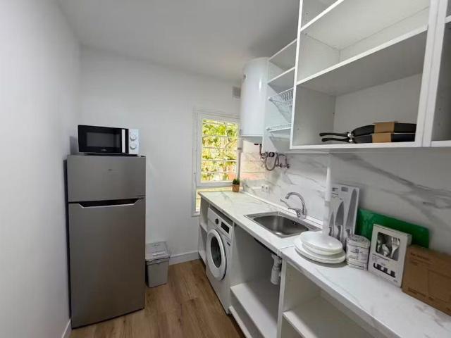 Calle de Eugenia de Montijo, Madrid, Community of Madrid 28025