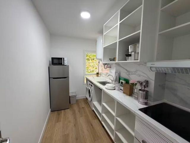 Calle de Eugenia de Montijo, Madrid, Community of Madrid 28025
