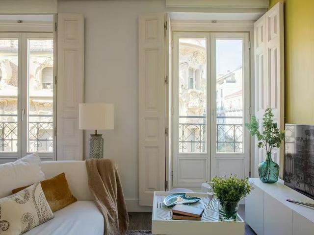 Calle de Fernando VI, Madrid, Community of Madrid 28004