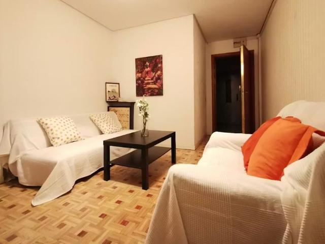 Calle de Francisco Silvela, Madrid, Community of Madrid 28028
