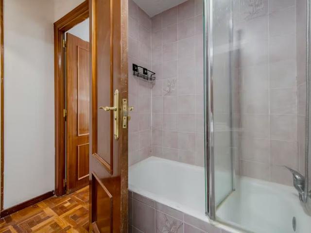 Calle de Fuendetodos, Madrid, Community of Madrid 28047