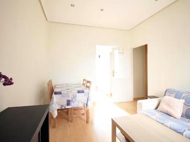 Calle de Garcilaso, Madrid, Community of Madrid 28010