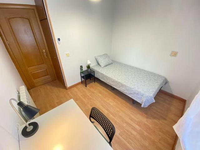 Calle de Graena, Madrid, Community of Madrid 28041