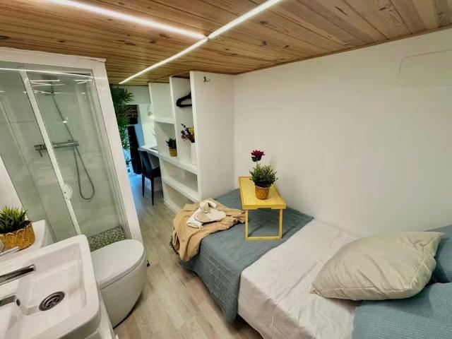 Calle de Hortaleza, Madrid, Community of Madrid 28004