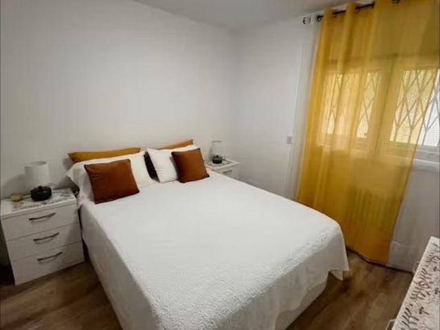 Calle de Ichaso, Madrid, Community of Madrid 28041