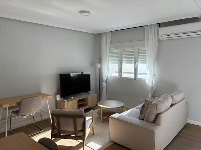 Calle de Jaime Hermida, Madrid, Community of Madrid 28037