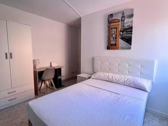 Calle de Josefina Carabias, Madrid, Community of Madrid 28055