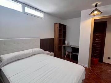 Calle de Josefina Carabias, Madrid, Community of Madrid 28055