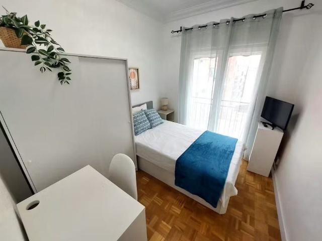Calle de Juan Bautista de Toledo, Madrid, Community of Madrid 28002