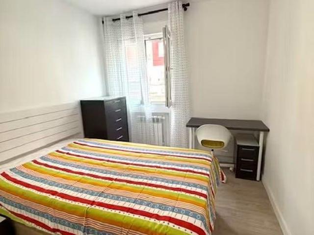 Calle de Juan Pascual de Mena, Madrid, Community of Madrid 28011