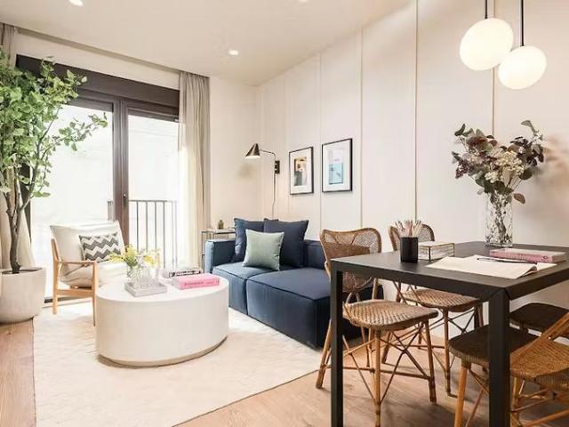 Calle de la Farmacia, Madrid, Community of Madrid 28004