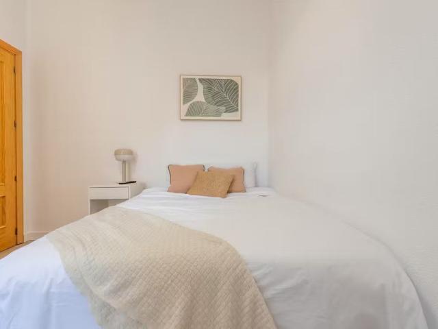 Calle de la Redondilla, Madrid, Community of Madrid 28005