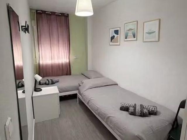 Calle de la Sagra, Leganés, Community of Madrid 28915