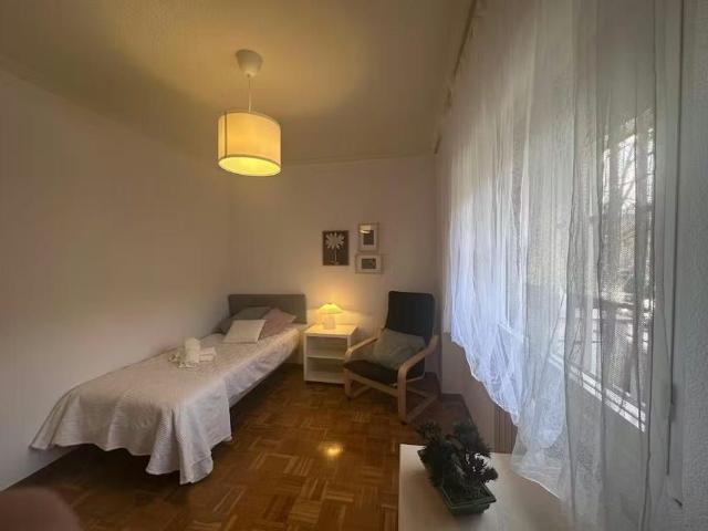 Calle de la Sierra Bermeja, Madrid, Community of Madrid 28018