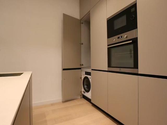 Calle de las Aguas, Madrid, Community of Madrid 28005