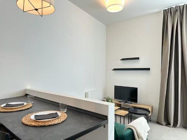 Calle de las Higueras, Madrid, Community of Madrid 28047