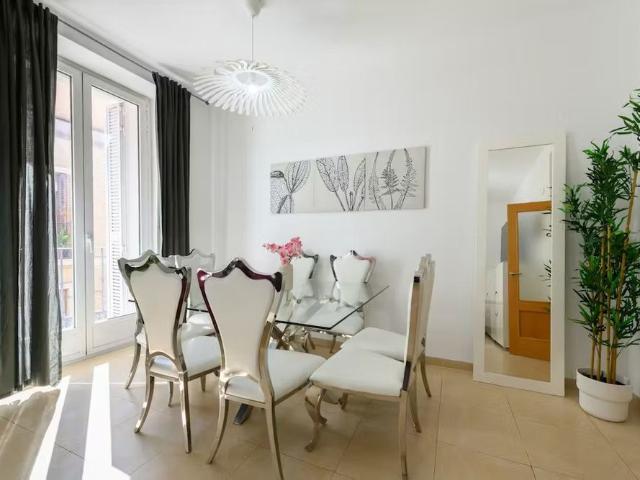 Calle de las Infantas, Madrid, Community of Madrid 28004