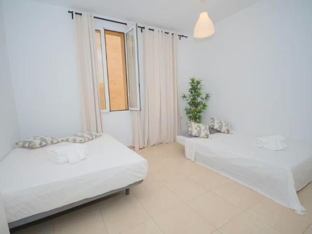 Calle de las Infantas, Madrid, Community of Madrid 28004