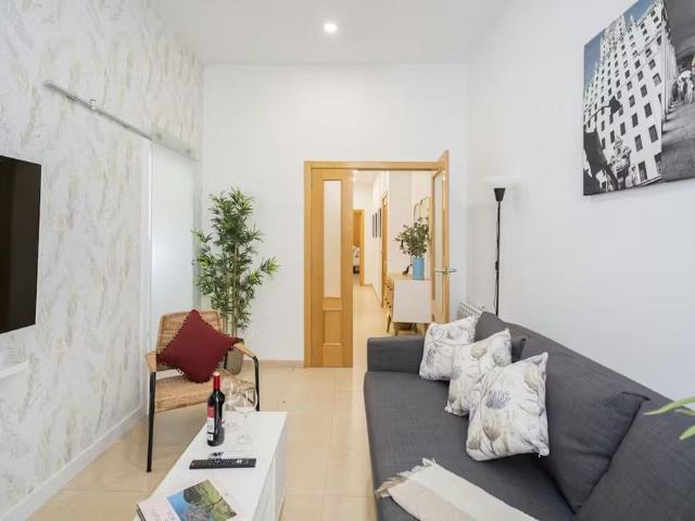 Calle de las Infantas, Madrid, Community of Madrid 28004