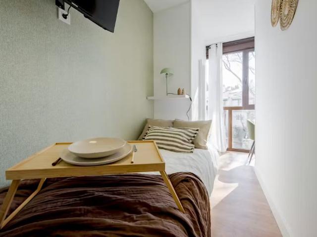 Calle de las Islas de Cabo Verde, Madrid, Community of Madrid 28035