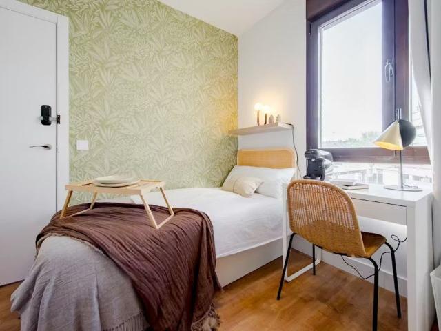 Calle de las Islas de Cabo Verde, Madrid, Community of Madrid 28035