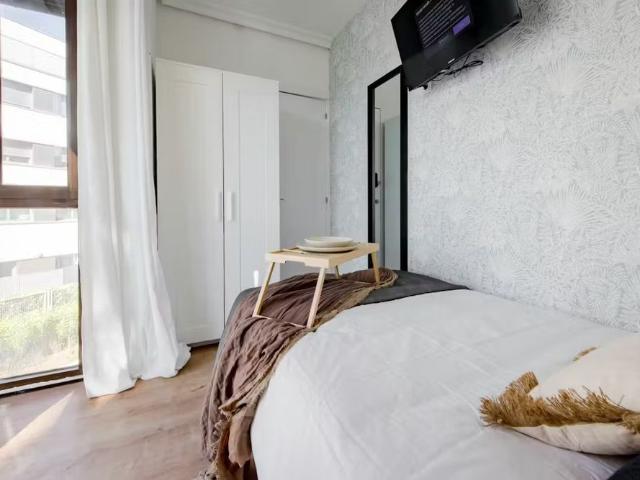 Calle de las Islas de Cabo Verde, Madrid, Community of Madrid 28035