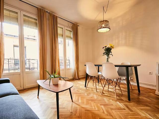 Calle de las Virtudes, Madrid, Community of Madrid 28010