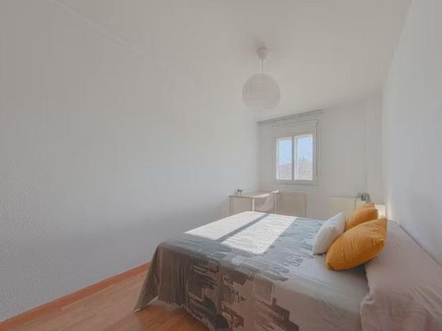 Calle de los Juglares, Madrid, Community of Madrid 28032