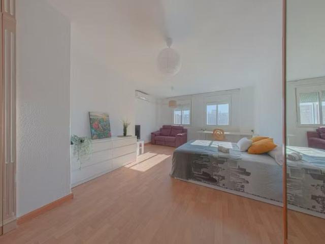 Calle de los Juglares, Madrid, Community of Madrid 28032