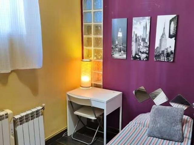 Calle de los Sagrados Corazones, Madrid, Community of Madrid 28011