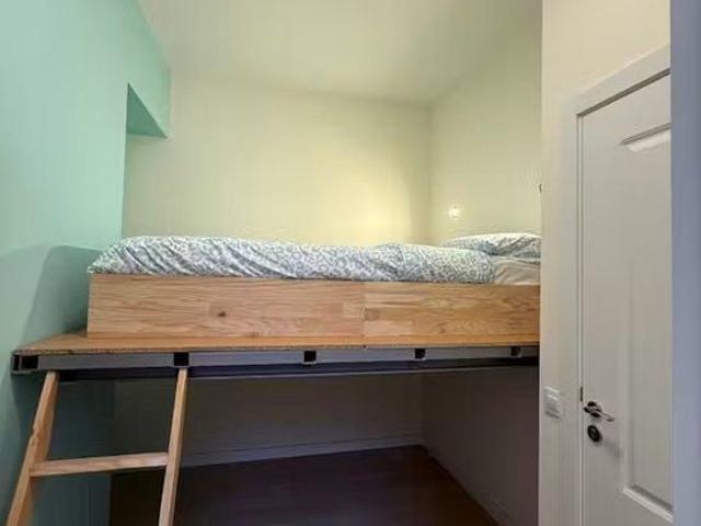 Calle de los Robles, Madrid, Community of Madrid 28053