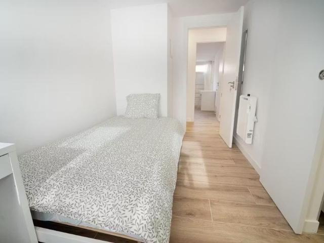 Calle de Manuel Maroto, Madrid, Community of Madrid 28053