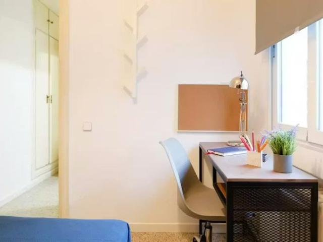 Calle de Mauricio Legendre, Madrid, Community of Madrid 28046