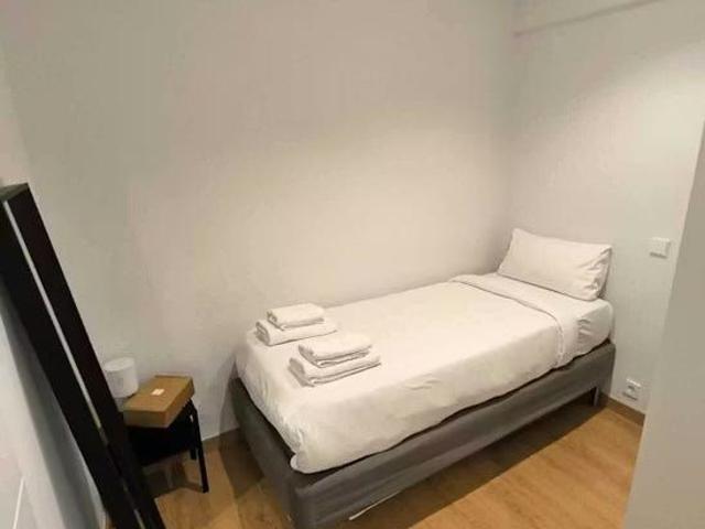 Calle de Mauricio Legendre, Madrid, Community of Madrid 28046