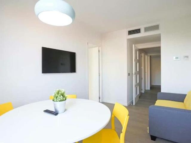 Calle de Mira el Sol, Madrid, Community of Madrid 28005