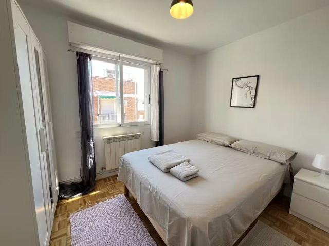 Calle de Navas del Rey, Madrid, Community of Madrid 28011