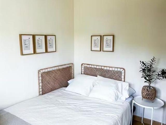 Calle de Nuria, Madrid, Community of Madrid 28034