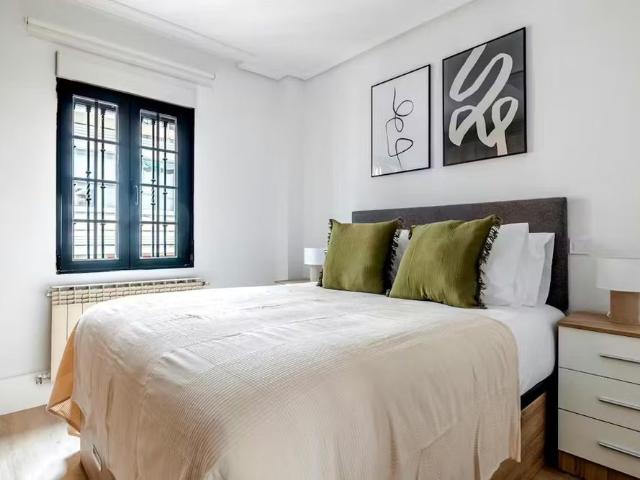 Calle de Oltra, Madrid, Community of Madrid 28028