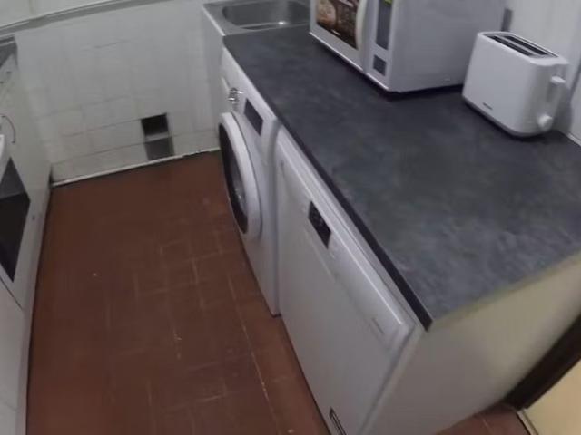 Calle de Palos de la Frontera, Madrid, Community of Madrid 28045